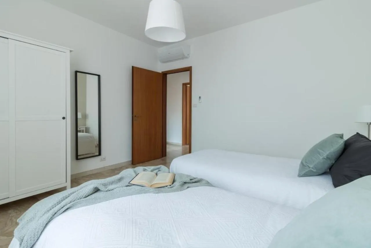 Italianflat - Via Adami, 3 Bedroom Flat, Free Parking Verona 0*,