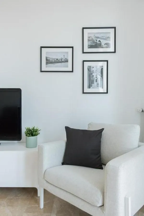 Italianflat - Via Adami, 3 Bedroom Flat, Free Parking Verona 0*,