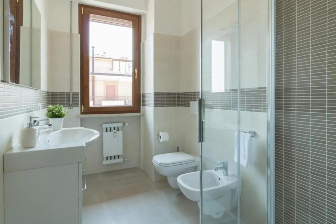 Apartment Italianflat - Via Adami, 3 Bedroom Flat, Free Parking Verona Italy